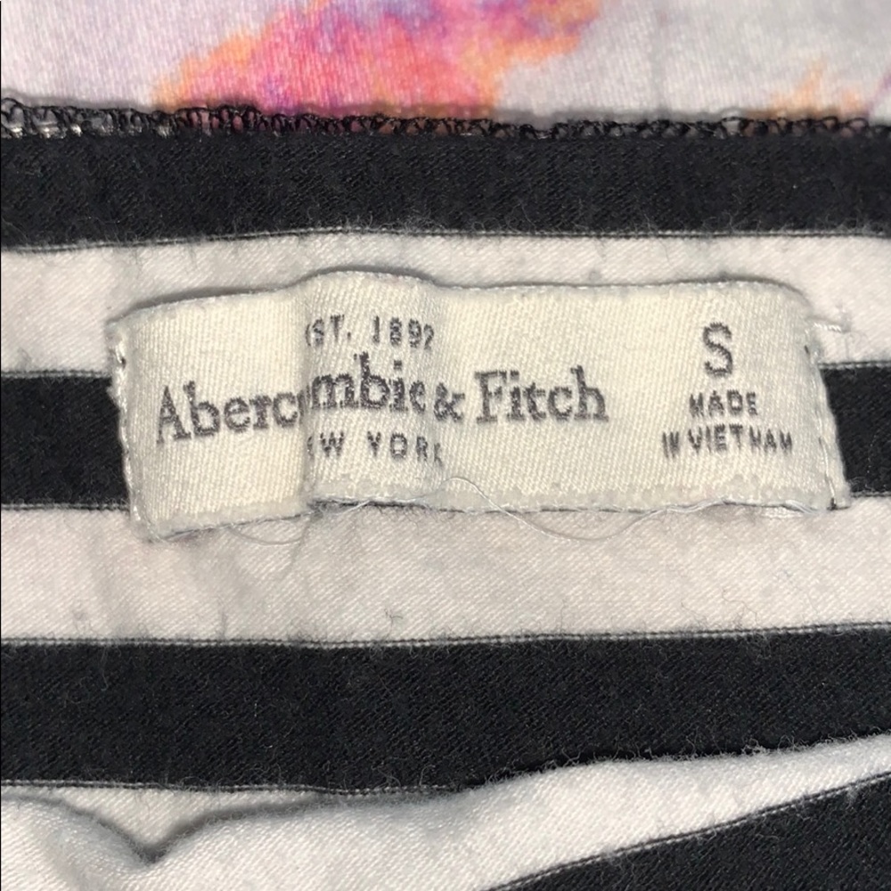 A&F crop top🌟 - Picture 2 of 2